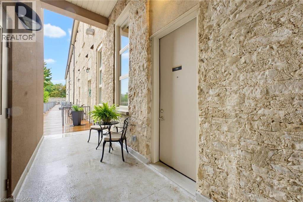 Townhouse for sale at 25 CONCESSION Street Unit# 111, Downtown Galt, Cambridge, Ontario, photo 3