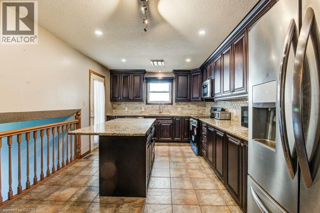 Detached for sale at 3 CORA Drive, Forest Heights, Kitchener, Ontario, photo 17