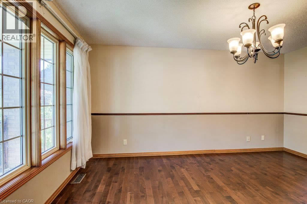 Detached for sale at 3 CORA Drive, Forest Heights, Kitchener, Ontario, photo 9