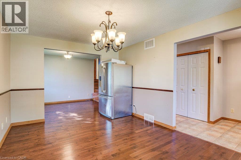 Detached for sale at 3 CORA Drive, Forest Heights, Kitchener, Ontario, photo 11