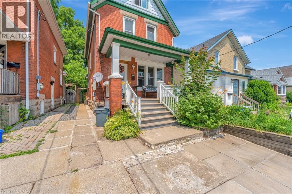 Detached for sale at 42 SHANLEY Street, Midtown, Kitchener, Ontario, photo 3