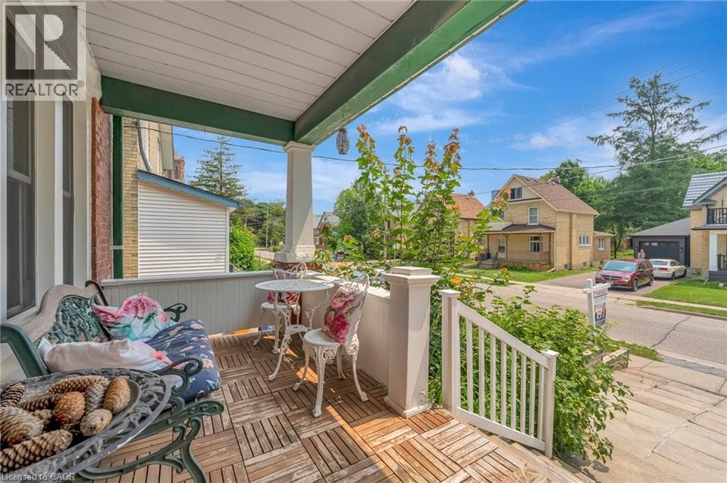 Detached for sale at 42 SHANLEY Street, Midtown, Kitchener, Ontario, photo 4