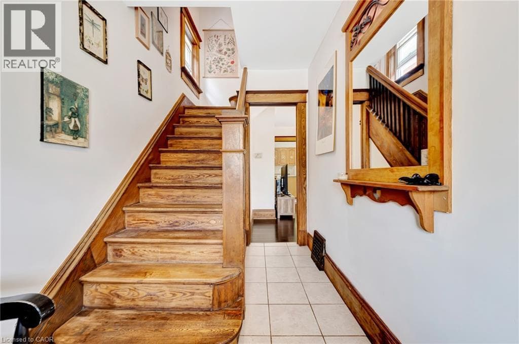 Detached for sale at 42 SHANLEY Street, Midtown, Kitchener, Ontario, photo 8