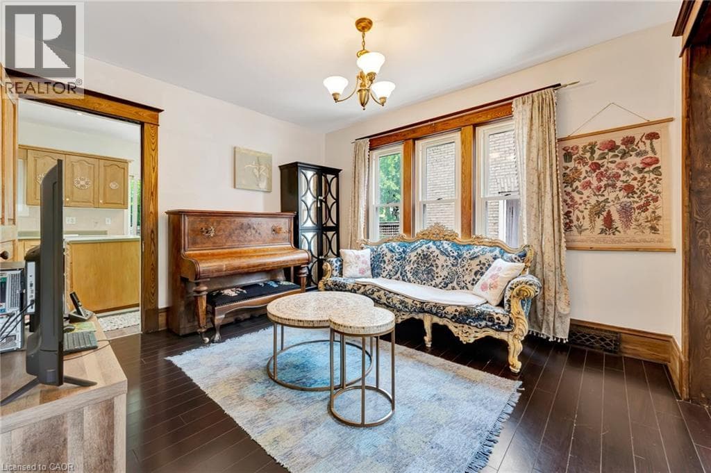 Detached for sale at 42 SHANLEY Street, Midtown, Kitchener, Ontario, photo 9