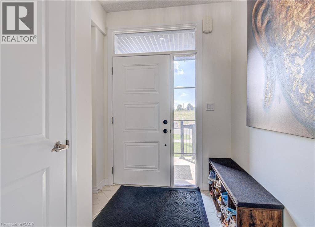 Townhouse for sale at 9 QUEENSBROOK Crescent, Westview, Cambridge, Ontario, photo 4