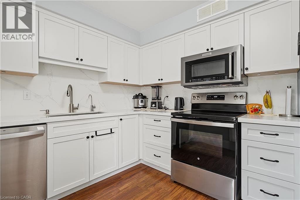 Townhouse for sale at 15 GREEN VALLEY Drive Unit# 1, Pioneer Park, Kitchener, Ontario, photo 8