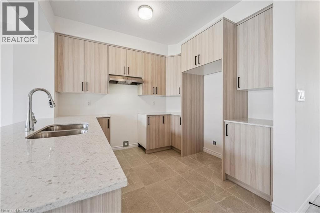 Townhouse for sale at 362 ROBERT WOOLNER Street, Ayr, North Dumfries, Ontario, photo 5