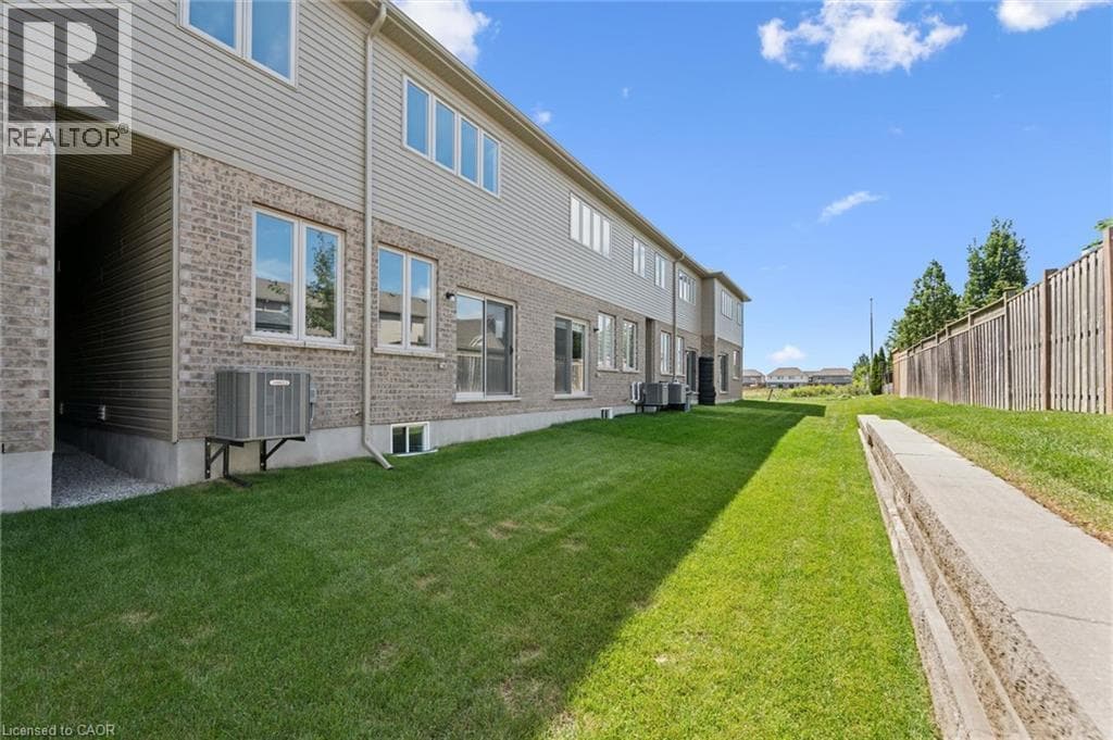 Townhouse for sale at 362 ROBERT WOOLNER Street, Ayr, North Dumfries, Ontario, photo 9