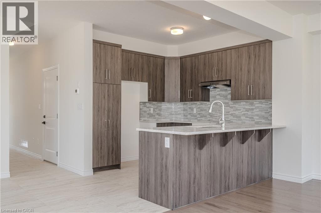 Townhouse for sale at 350 ROBERT WOOLNER Street, Ayr, North Dumfries, Ontario, photo 5