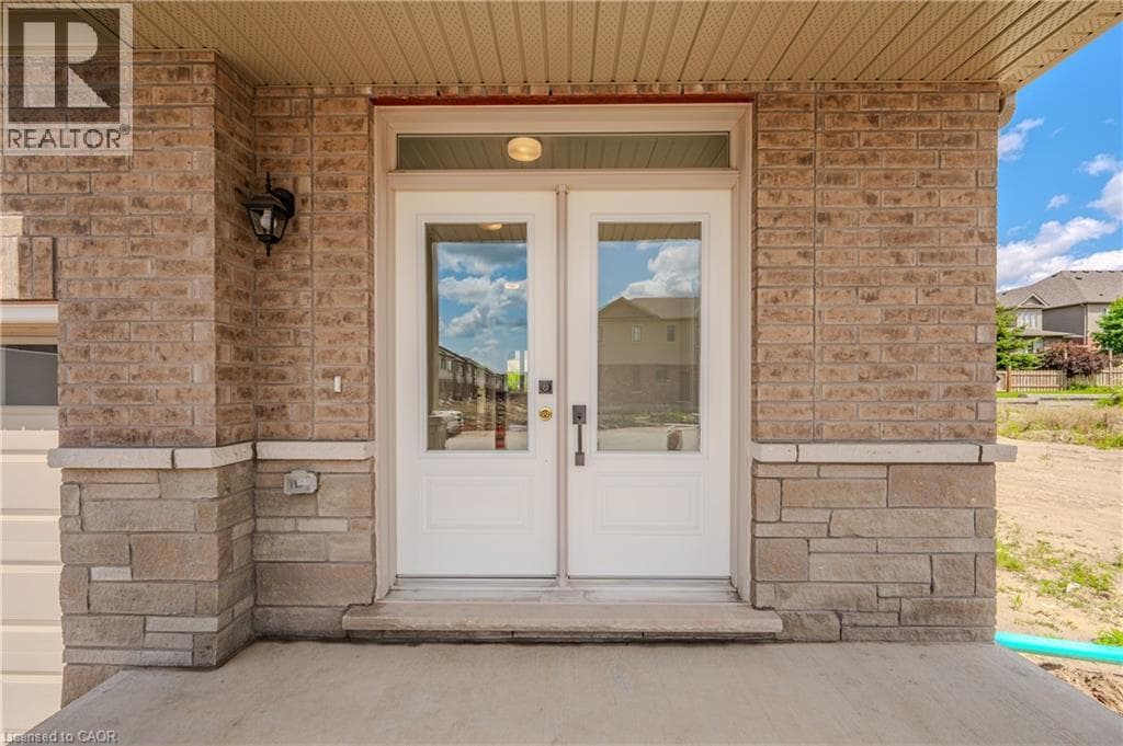 Townhouse for sale at 350 ROBERT WOOLNER Street, Ayr, North Dumfries, Ontario, photo 2