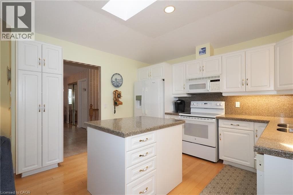 Detached for sale at 137 FOXBORO Drive, Wilmot, Ontario, photo 16