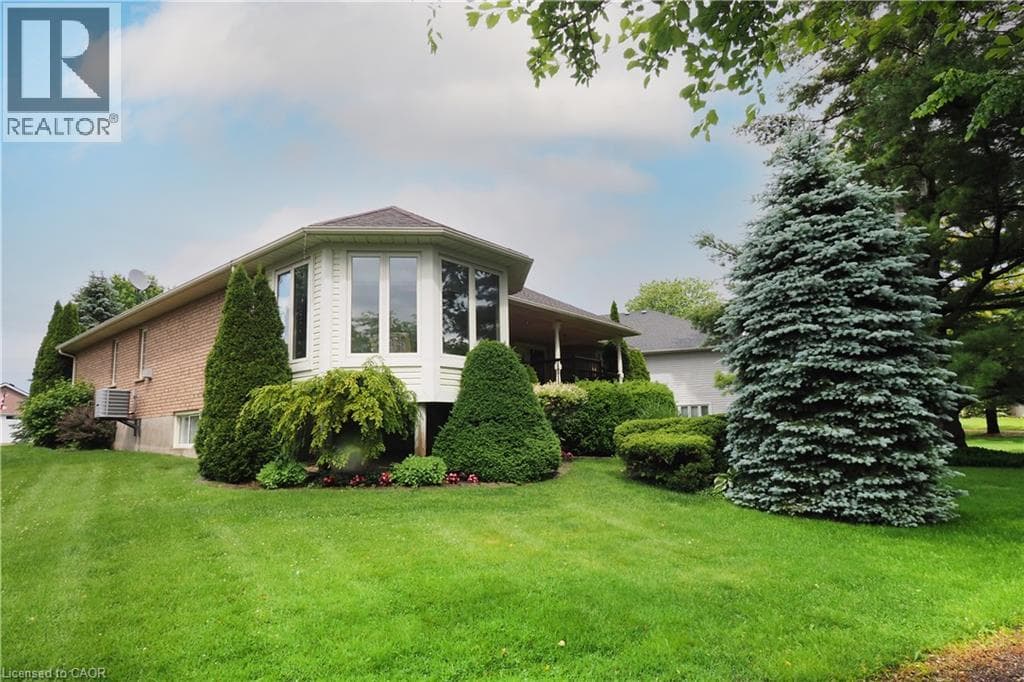 Detached for sale at 137 FOXBORO Drive, Wilmot, Ontario, photo 4