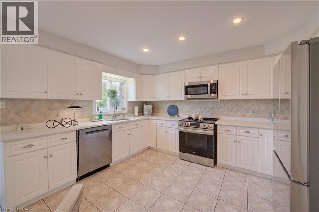 Detached for sale at 51 COPPERFIELD Drive, Branchton Park, Cambridge, Ontario, photo 11