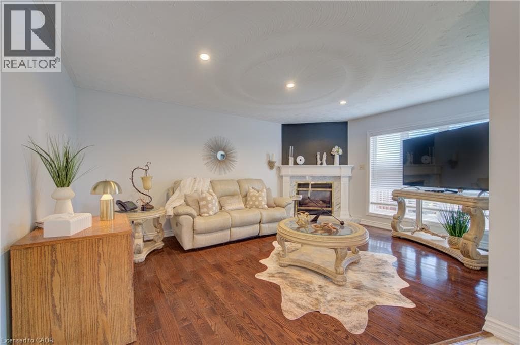 Detached for sale at 51 COPPERFIELD Drive, Branchton Park, Cambridge, Ontario, photo 8