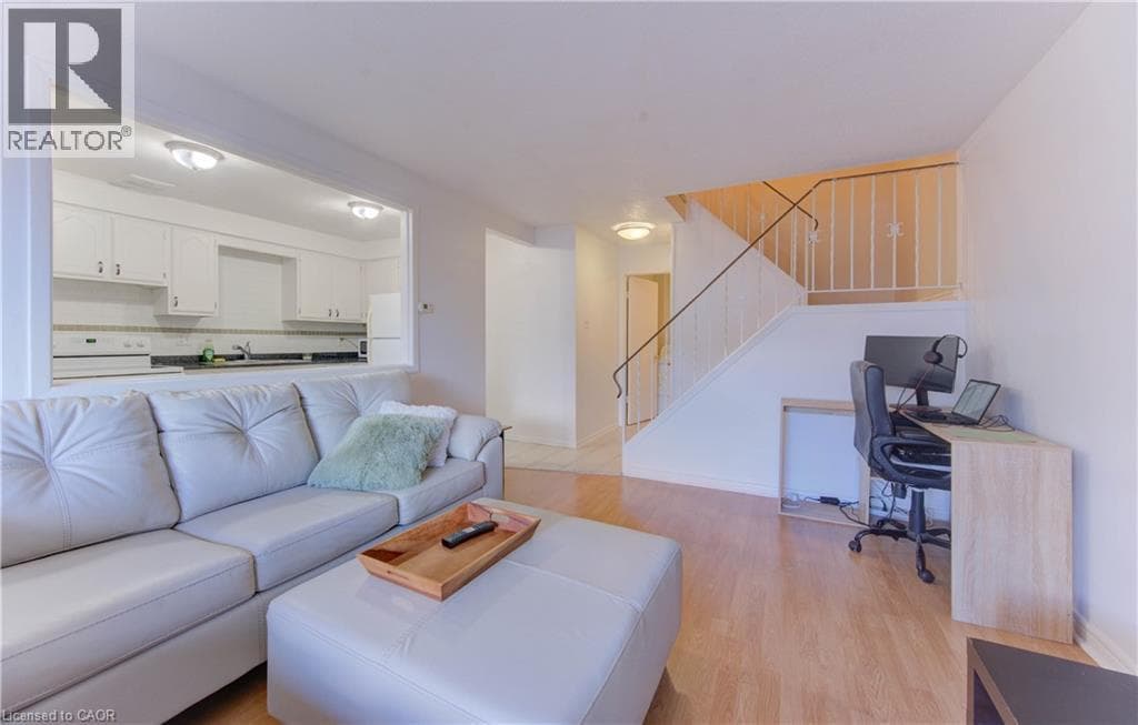 Townhouse for sale at 14 WILLIAMSBURG Road Unit# 47, Laurentian Hills, Kitchener, Ontario, photo 4