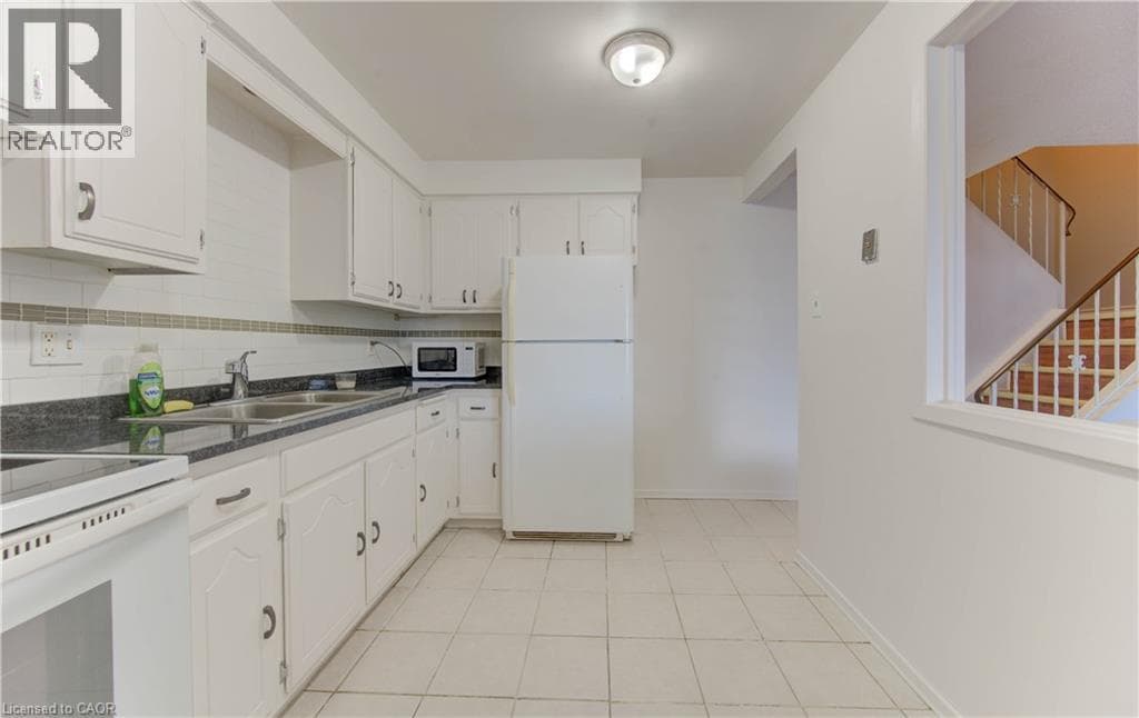 Townhouse for sale at 14 WILLIAMSBURG Road Unit# 47, Laurentian Hills, Kitchener, Ontario, photo 7