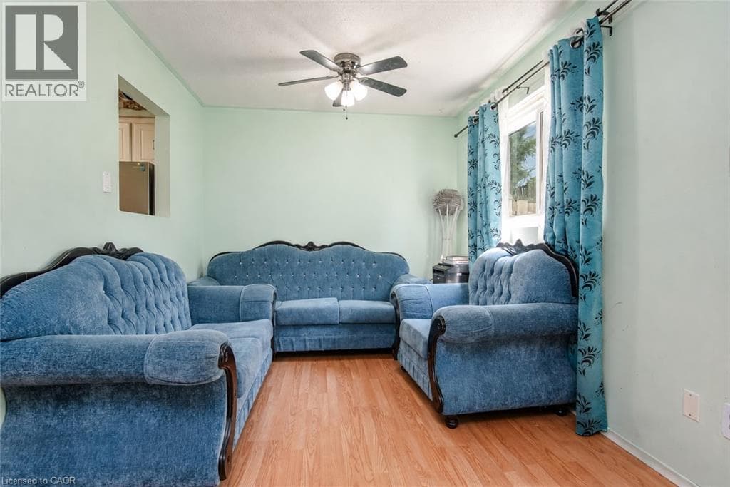 Townhouse for sale at 304 BLUEVALE Street N Unit# C, Lincoln Heights, Waterloo, Ontario, photo 2