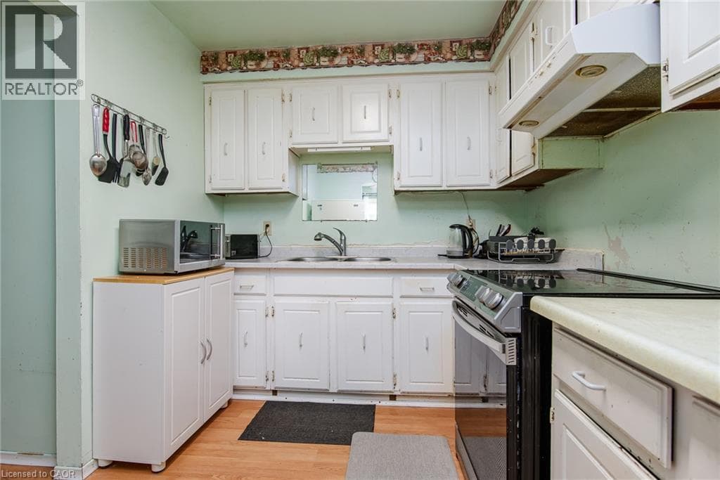 Townhouse for sale at 304 BLUEVALE Street N Unit# C, Lincoln Heights, Waterloo, Ontario, photo 4