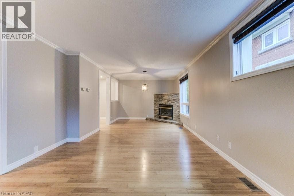 Detached for sale at 26 ST. LEGER Street, Civic Centre, Kitchener, Ontario, photo 8