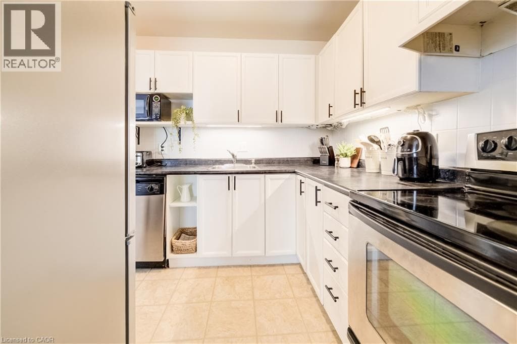 Townhouse for sale at 210 HIGHLAND Crescent Unit# 11, Victoria Hills, Kitchener, Ontario, photo 12
