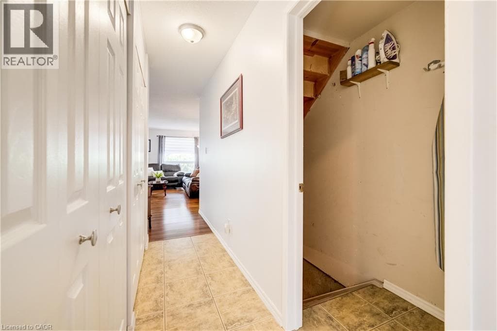 Townhouse for sale at 210 HIGHLAND Crescent Unit# 11, Victoria Hills, Kitchener, Ontario, photo 6