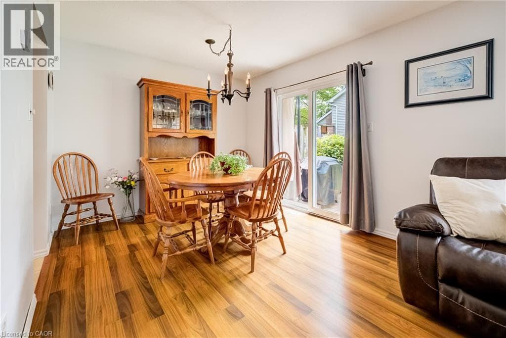 Townhouse for sale at 210 HIGHLAND Crescent Unit# 11, Victoria Hills, Kitchener, Ontario, photo 9