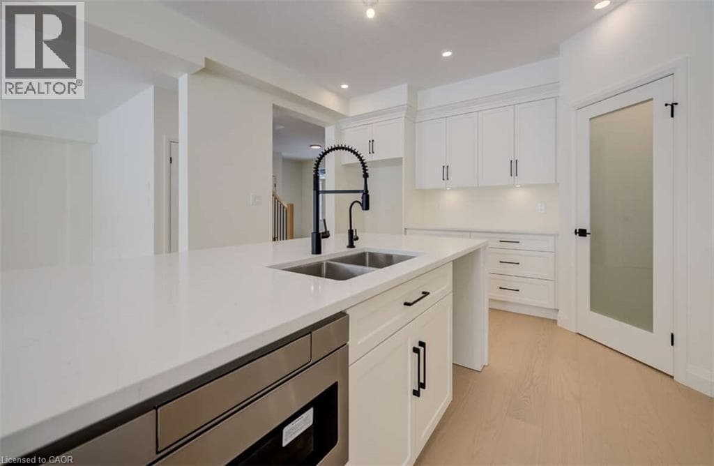 Detached for sale at 67 CROSSWINDS Drive, Grand River South, Kitchener, Ontario, photo 4