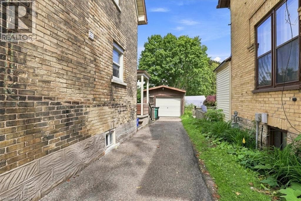 Multi-family for sale at 406 DUKE Street W, Mt. Hope Huron Park, Kitchener, Ontario, photo 26