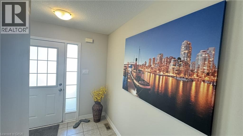 Detached for sale at 67 POINTER Street, Briardean, Cambridge, Ontario, photo 5