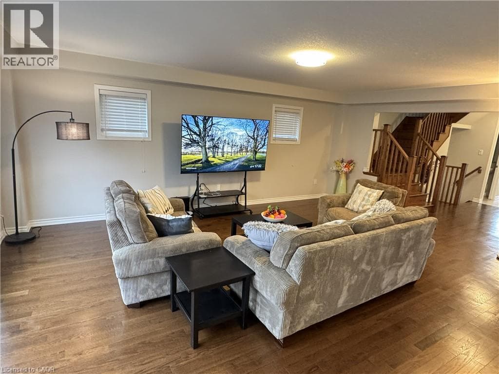 Detached for sale at 67 POINTER Street, Briardean, Cambridge, Ontario, photo 8