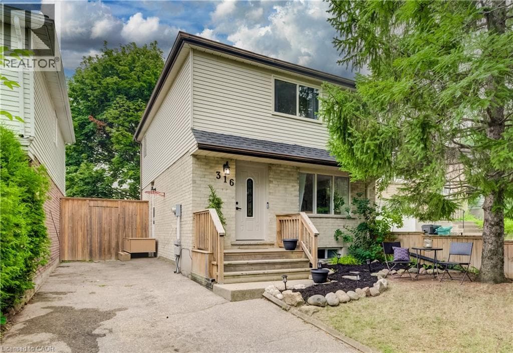 316 RISTAU Place S