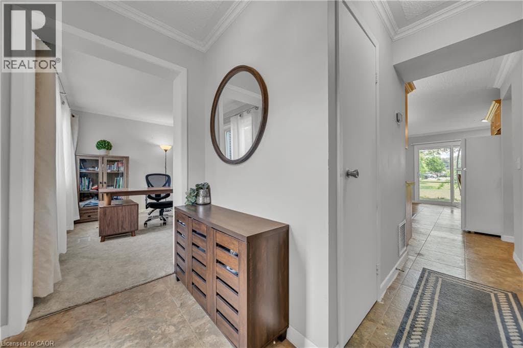 Townhouse for sale at 121 UNIVERSITY Avenue E Unit# 101, Village on the Green, Waterloo, Ontario, photo 3