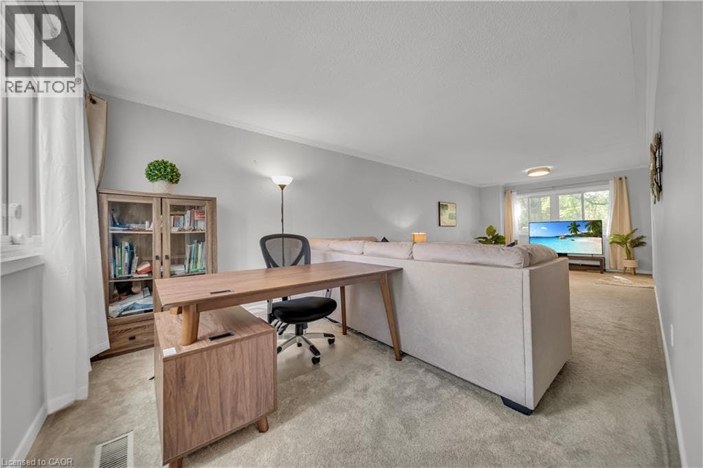 Townhouse for sale at 121 UNIVERSITY Avenue E Unit# 101, Village on the Green, Waterloo, Ontario, photo 5