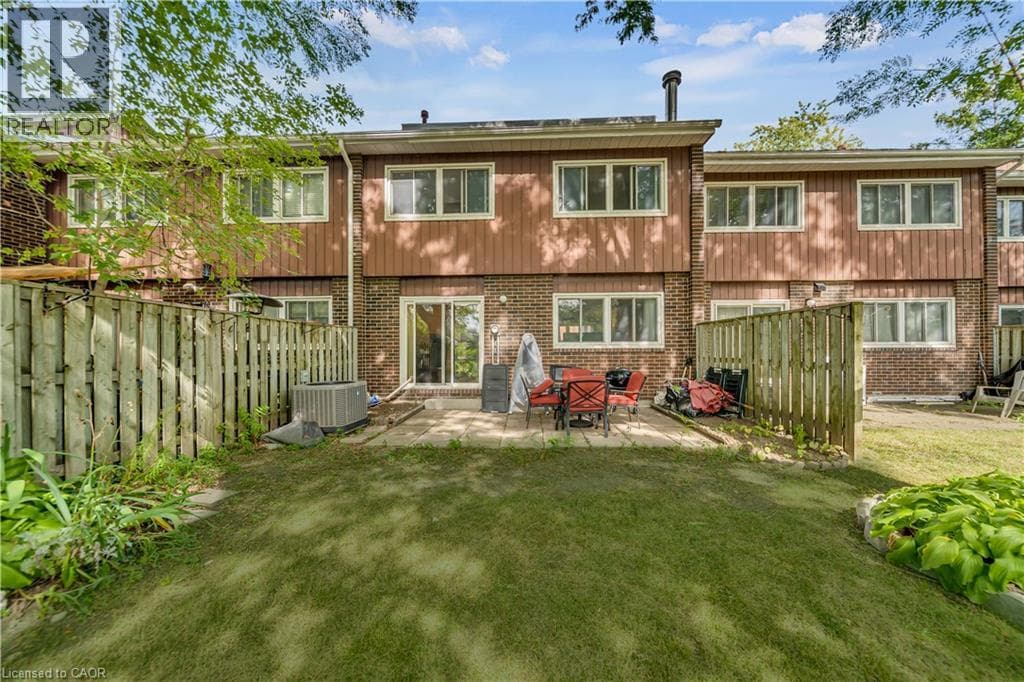 Townhouse for sale at 121 UNIVERSITY Avenue E Unit# 101, Village on the Green, Waterloo, Ontario, photo 34