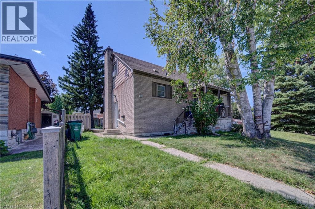 Multi-family for sale at 119 WALKER Street, Chicopee, Kitchener, Ontario, photo 2