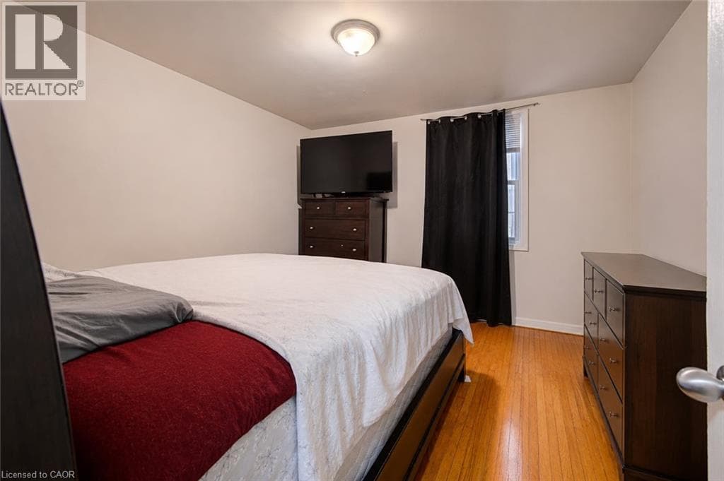 Multi-family for sale at 119 WALKER Street, Chicopee, Kitchener, Ontario, photo 8