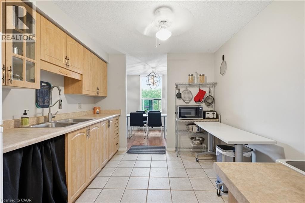 Apartment for sale at 55 GREEN VALLEY Drive Unit# 1012, Pioneer Park, Kitchener, Ontario, photo 5