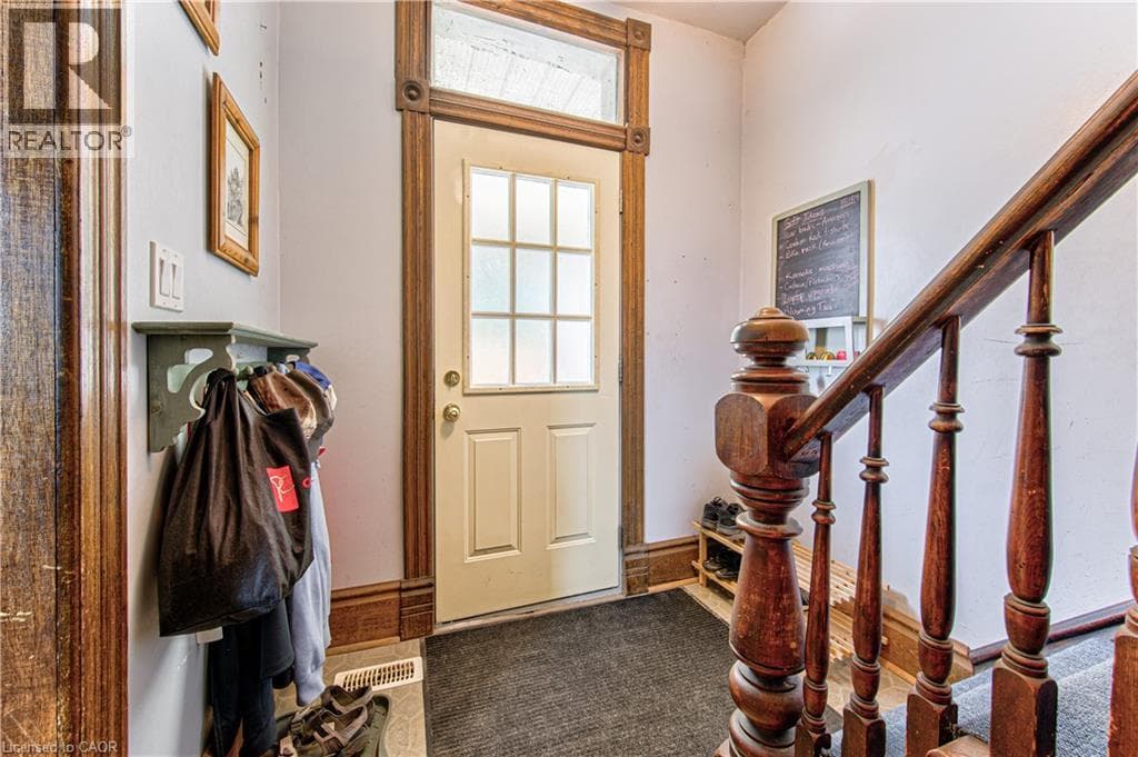 Semi-detached for sale at 153 FOUNTAIN Street N, Preston Heights, Cambridge, Ontario, photo 3