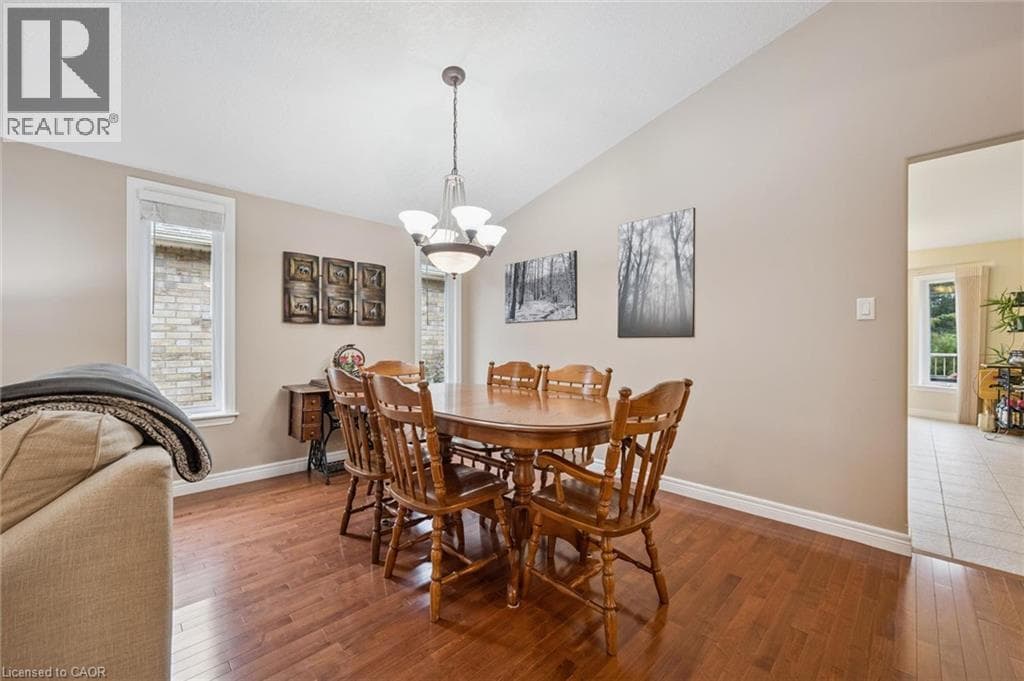 Detached for sale at 555 KILLBEAR Court, Conservation Meadows, Waterloo, Ontario, photo 4