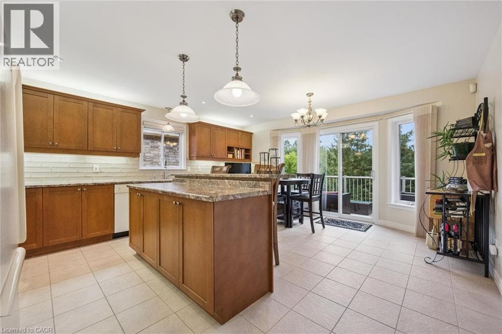 Detached for sale at 555 KILLBEAR Court, Conservation Meadows, Waterloo, Ontario, photo 5