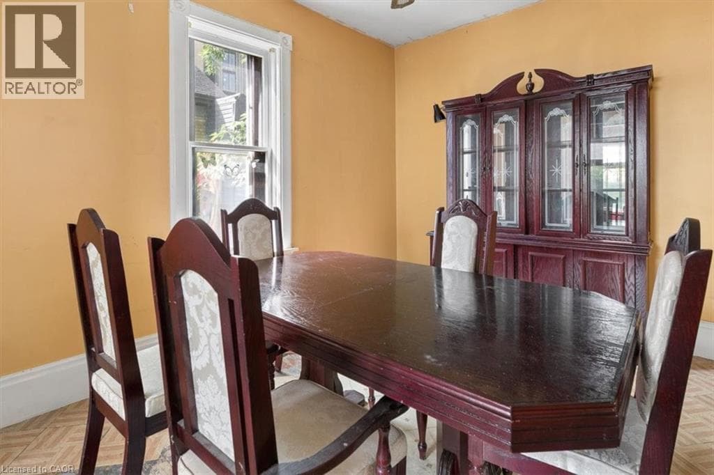 Detached for sale at 427 DUKE Street W, Mt. Hope Huron Park, Kitchener, Ontario, photo 11