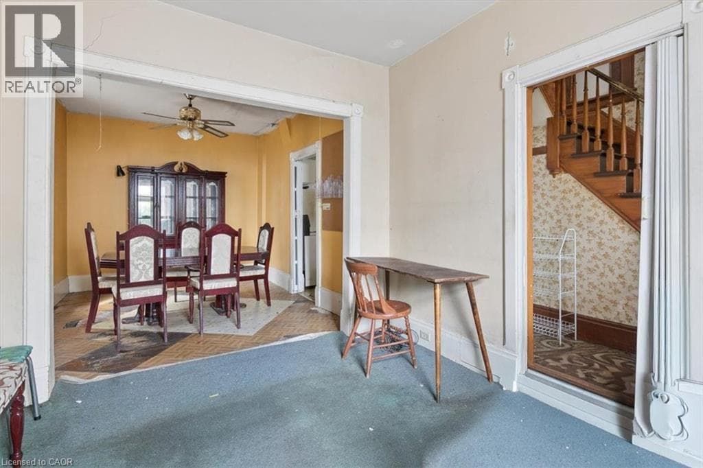 Detached for sale at 427 DUKE Street W, Mt. Hope Huron Park, Kitchener, Ontario, photo 13