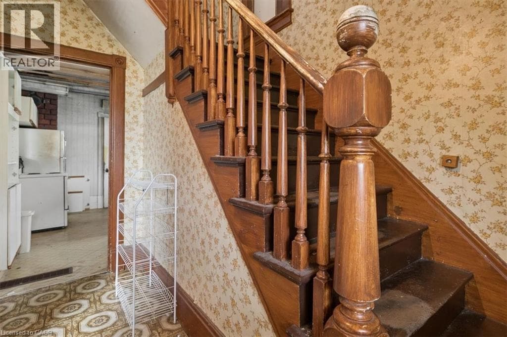 Detached for sale at 427 DUKE Street W, Mt. Hope Huron Park, Kitchener, Ontario, photo 15