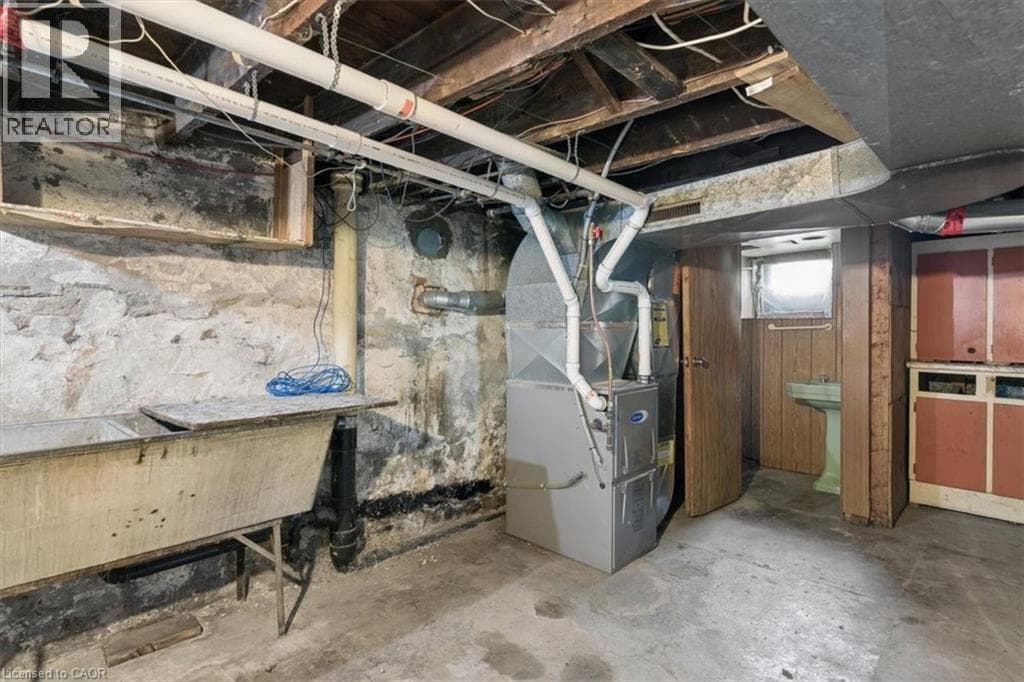 Detached for sale at 427 DUKE Street W, Mt. Hope Huron Park, Kitchener, Ontario, photo 23
