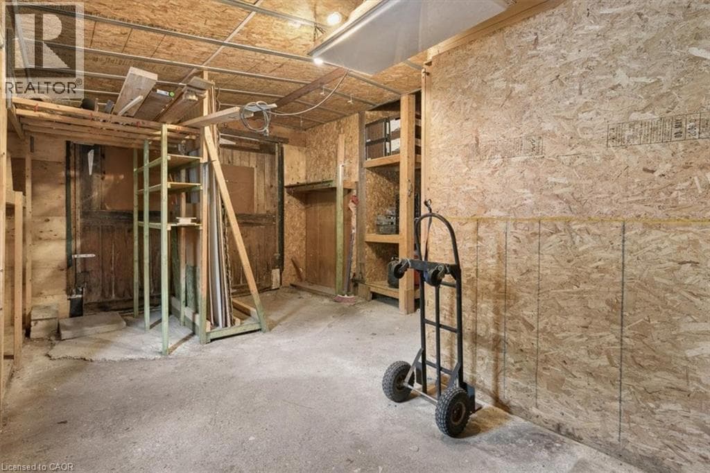 Detached for sale at 427 DUKE Street W, Mt. Hope Huron Park, Kitchener, Ontario, photo 27