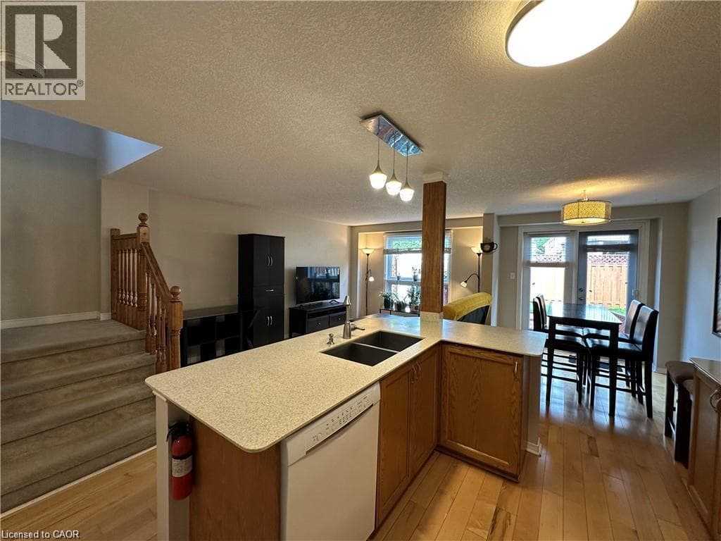 Detached for sale at 158 WILDERNESS Drive, Laurentian West, Kitchener, Ontario, photo 4