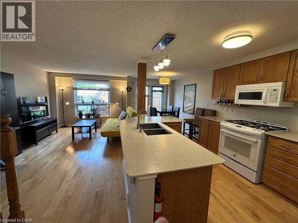 Detached for sale at 158 WILDERNESS Drive, Laurentian West, Kitchener, Ontario, photo 6