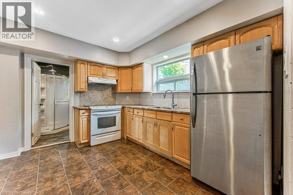 Detached for sale at 84 FRANKLIN Street S, Vanier, Kitchener, Ontario, photo 12