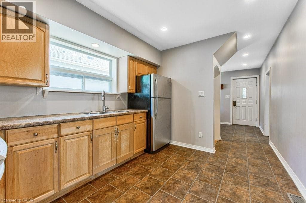 Detached for sale at 84 FRANKLIN Street S, Vanier, Kitchener, Ontario, photo 14