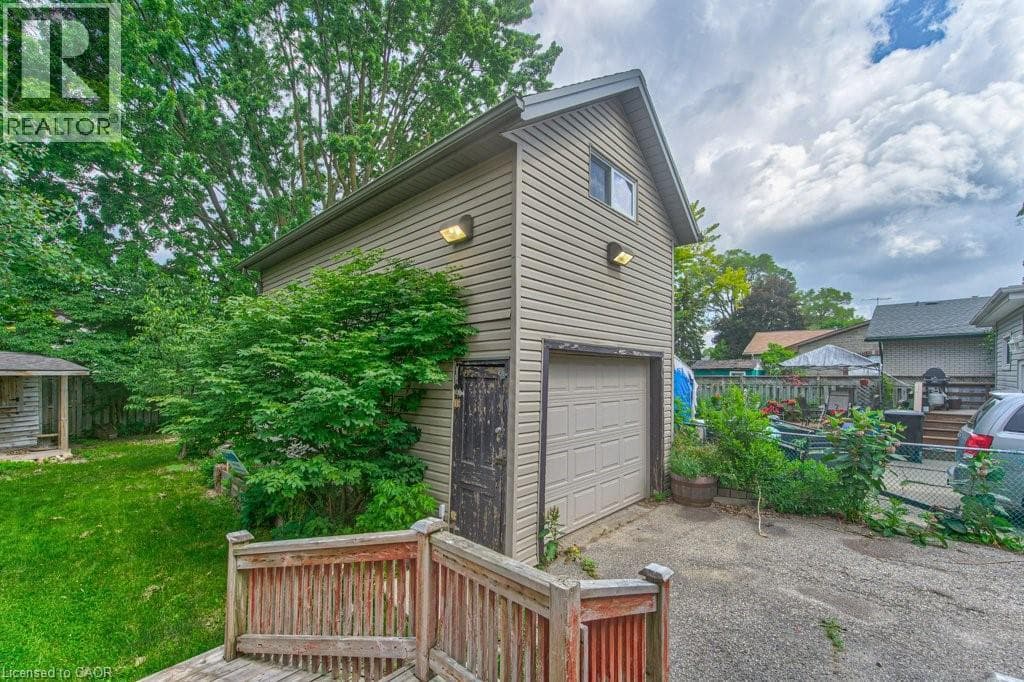 Detached for sale at 84 FRANKLIN Street S, Vanier, Kitchener, Ontario, photo 3